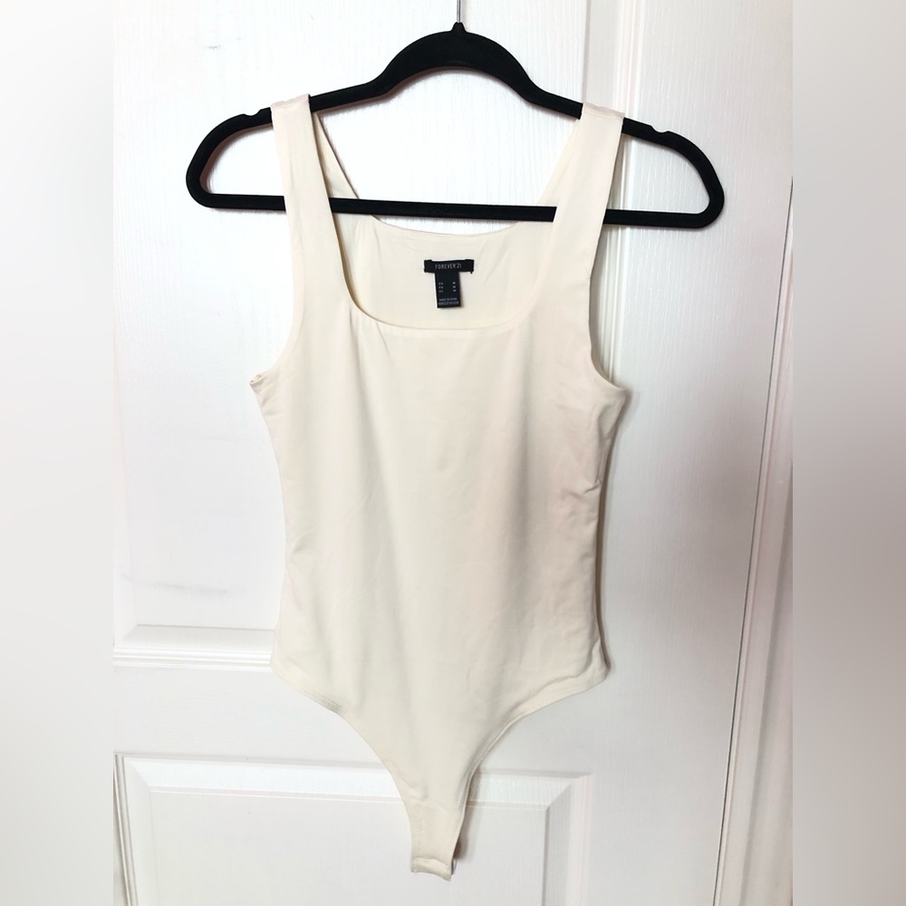 FOREVER21 White Sleeveless Bodysuit - SIZE M
